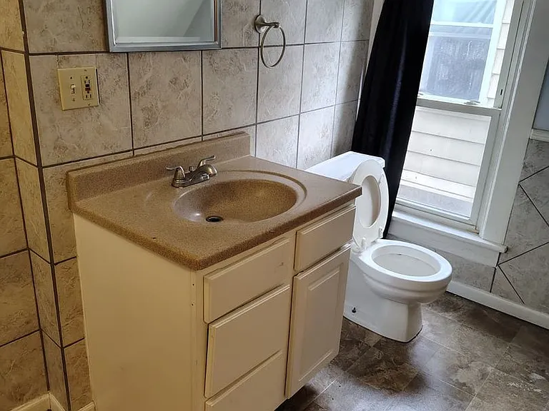 51 Cotter Ave — Photo 16
