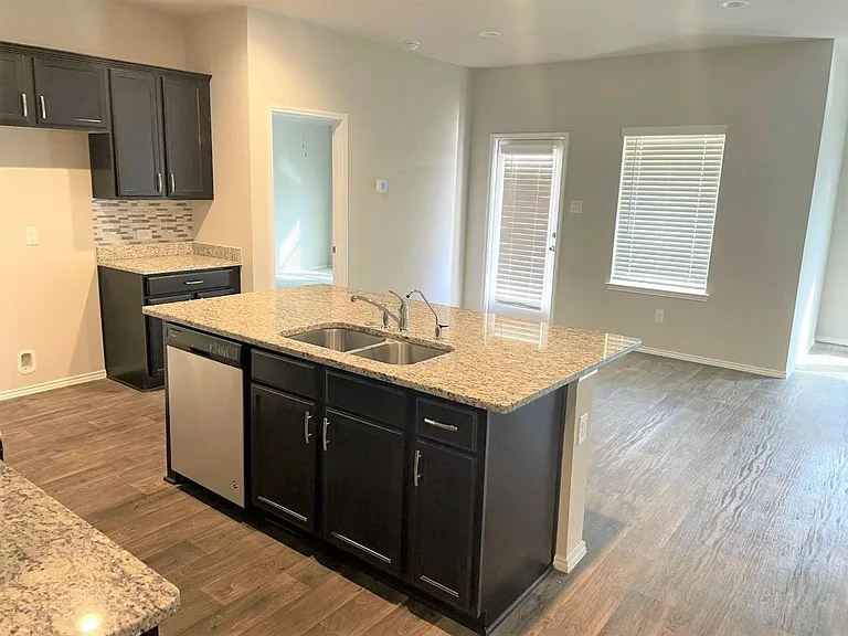 22535 Theodoli Dr — Photo 4
