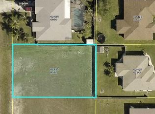 921 NE 4th Ave, Cape Coral, FL 33909