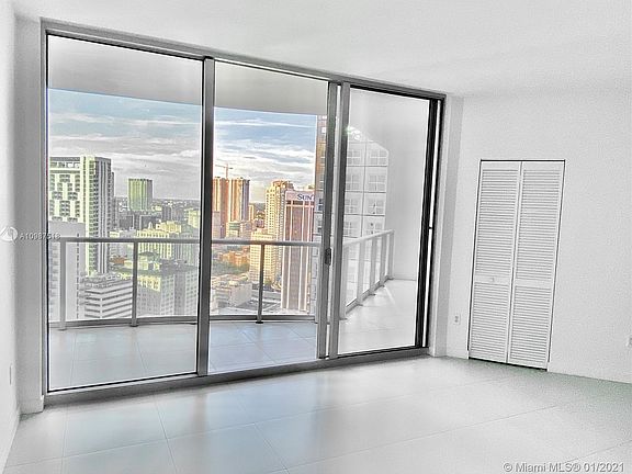 3rd image of 300 S Biscayne Blvd #T-3207