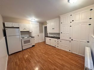 357 E Main St #1, Lititz, PA 17543