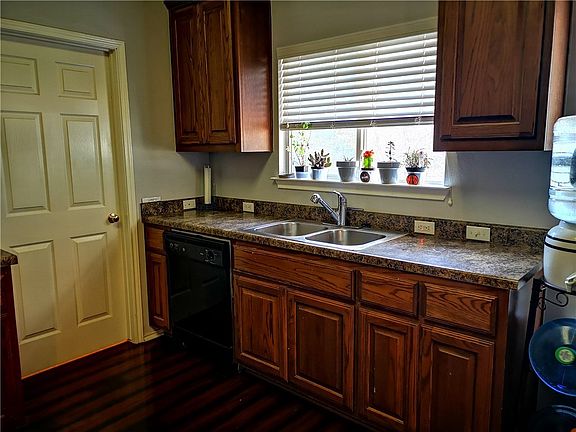 5th image of 1613 Melissa Oaks Ln