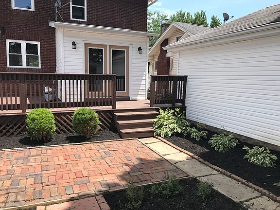 3rd image of 611 Chestnut Ave