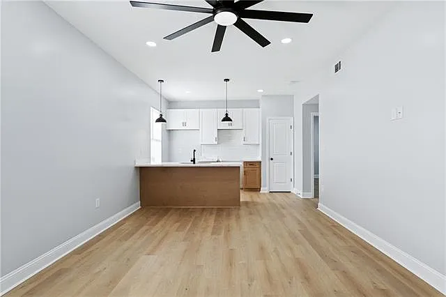 3 bed, 2.0 bath, 1130 sqft, $2,400 — Photo 3