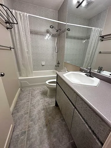 3 bed, 1.0 bath, 1000 sqft, $2,800 — Photo 4