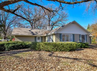 3N180 Lakewood Dr, West Chicago, IL