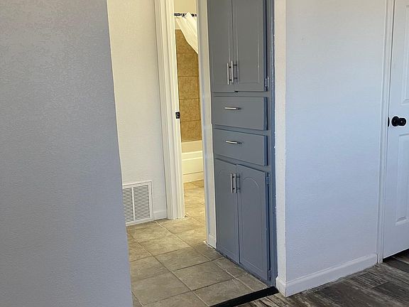 4th image of 6210 S Douglas Ave APT 102