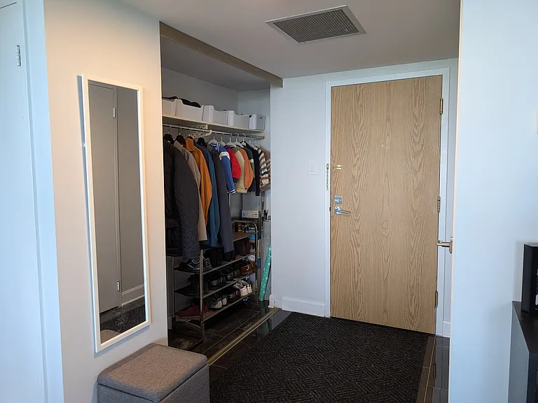 1500 Riverside Dr #1902 — Photo 7