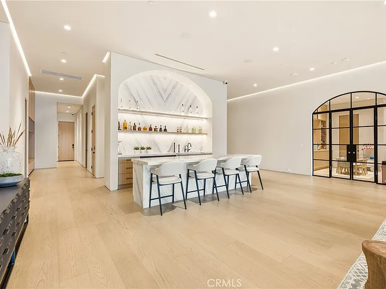 22924 Erwin St — Photo 12