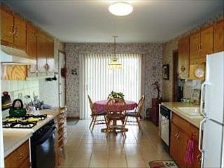 5th image of 6 Saint Moritz Dr Unit 102