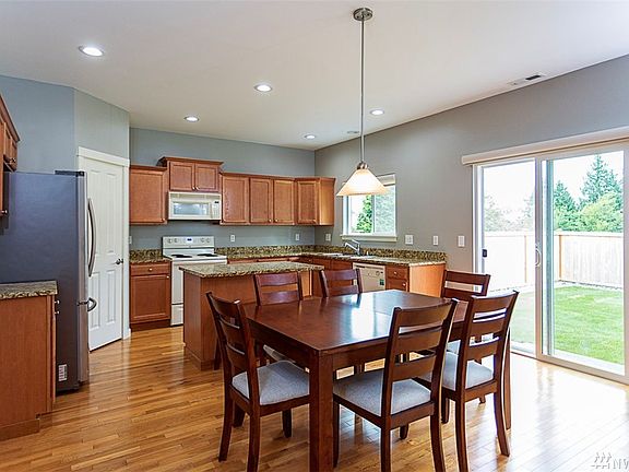 5th image of 7601 87th St NE