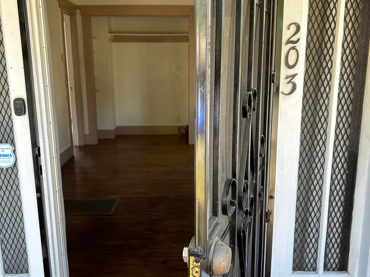 1 bed, 600 sqft, $1,850 — Photo 2