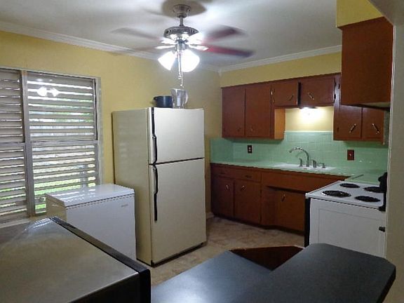 4th image of 926 Salem Dr