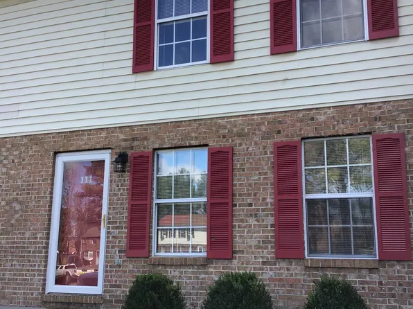 111 Warren Cir, Stephens City, VA 22655