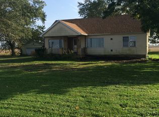 4972 E 2000n Rd, Kankakee, IL 60901