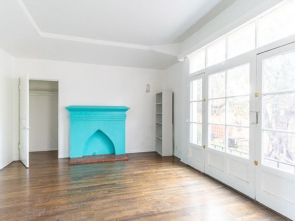 5th image of 559 N Alexandria Ave #C