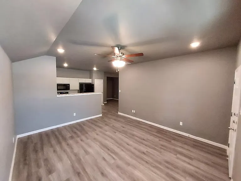 231 Clore Rd #B — Photo 3