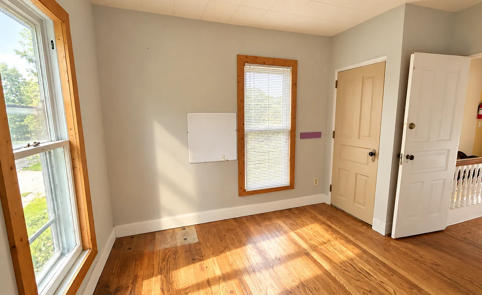 3 bed, 1000 sqft, $1,450 — Photo 2
