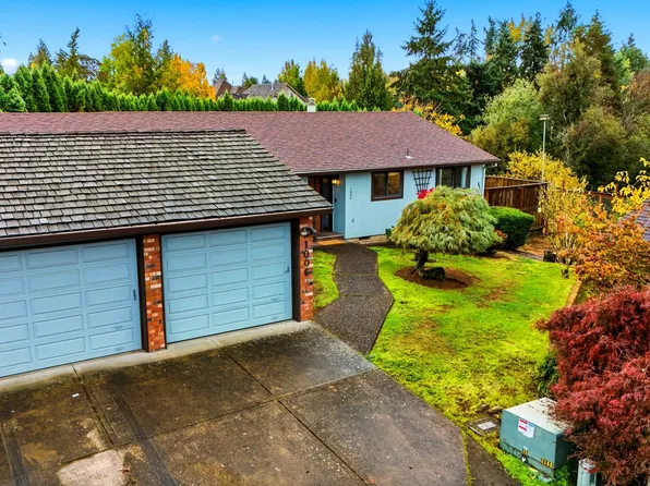 1006 NW Summerwood Dr, McMinnville, OR 97128