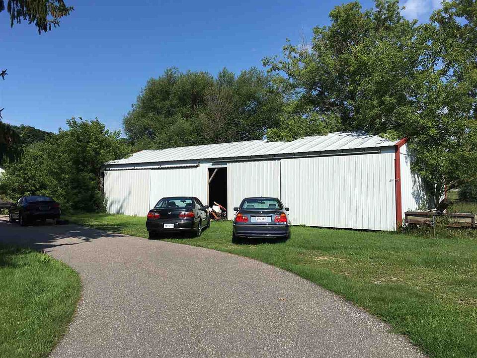 2nd image of 112 River St