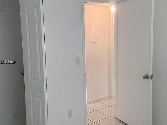 5th image of 2715 W 66th St APT 13-21