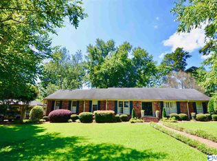 158 Azalea Dr, Gadsden, AL 35901