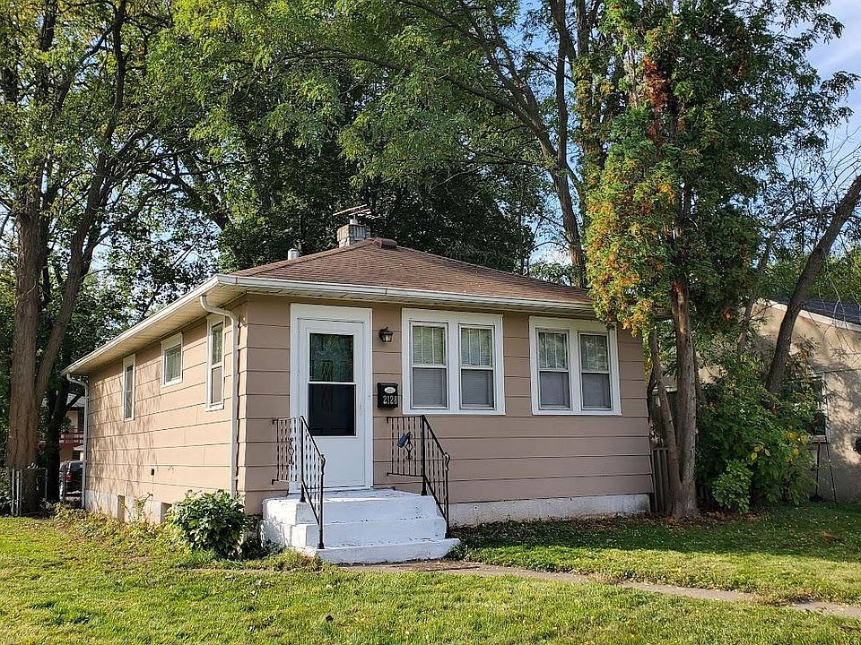 1st image of 2128 Bush Ave