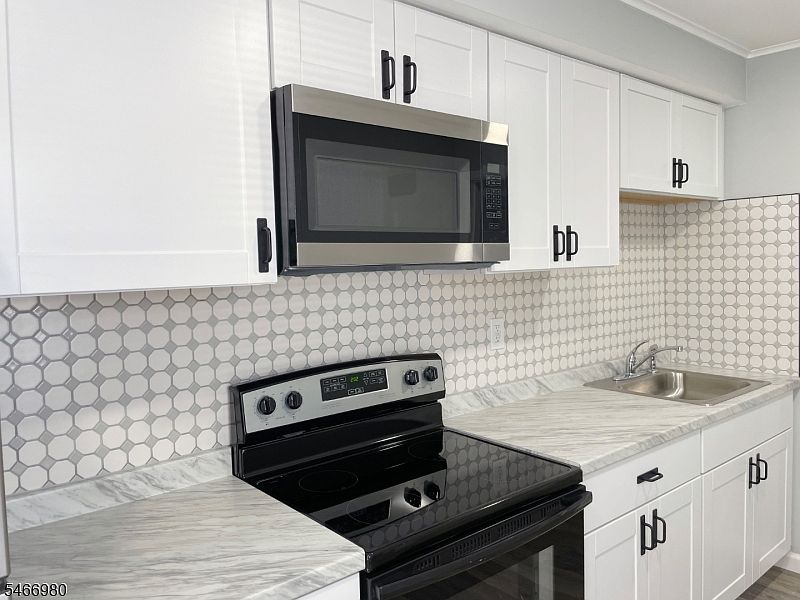 1st image of 59 Trinity St #C