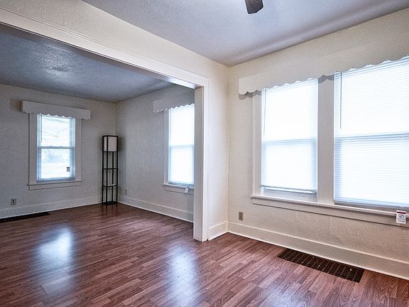 5th image of 1202 Emerson Ave