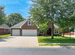 2604 S 16th St, Rogers, AR 72758