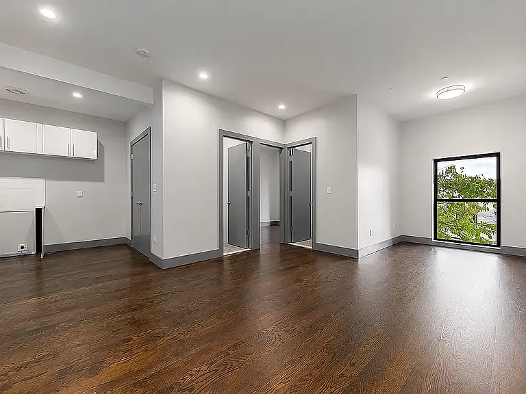 1277 Putnam Ave #5 — Photo 4