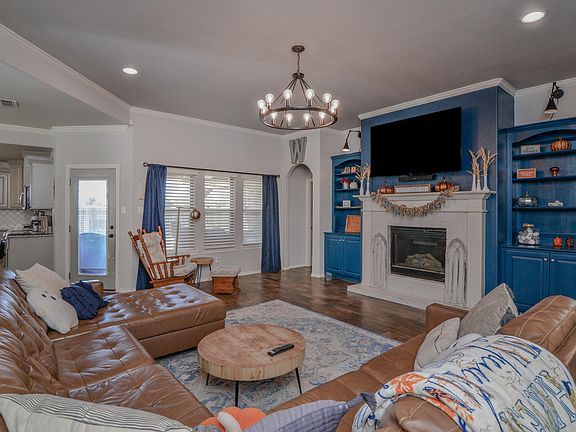 5th image of 6915 72nd St