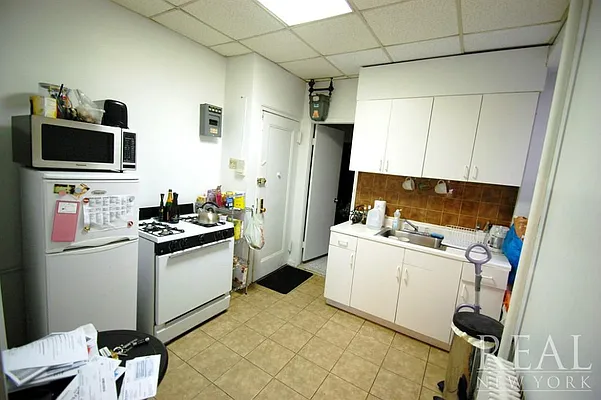 Rented by REAL New York | media 19