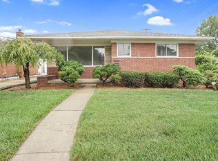 26228 Warrington St, Dearborn Heights, MI 48127