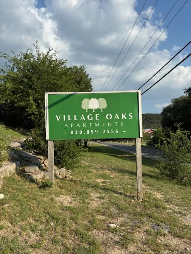 Village Oaks Apartments — Photo 2