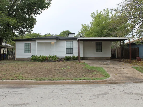 829 Ronald St, White Settlement, TX 76108
