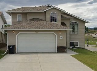 294 Tocher Ave #1A, Hinton, AB T7V2E1
