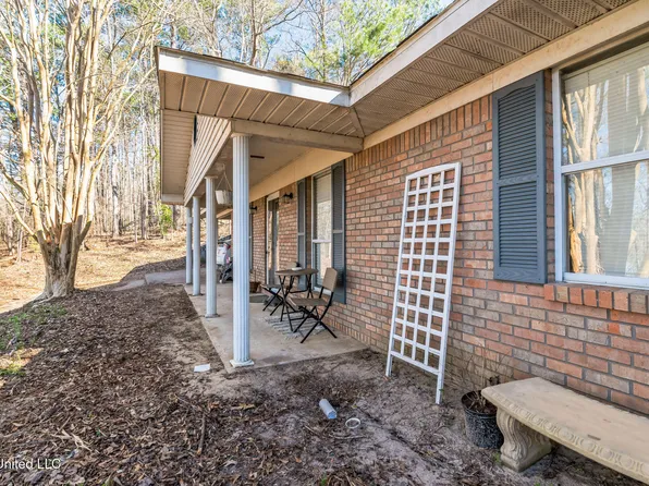 8944 Spring Hollow Ln, Lauderdale, MS 39335