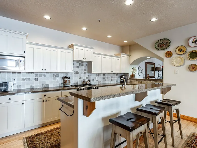 16 Gallivan Ct — Photo 8