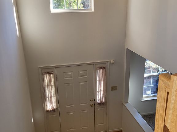 3rd image of 131 Riverwoods Dr