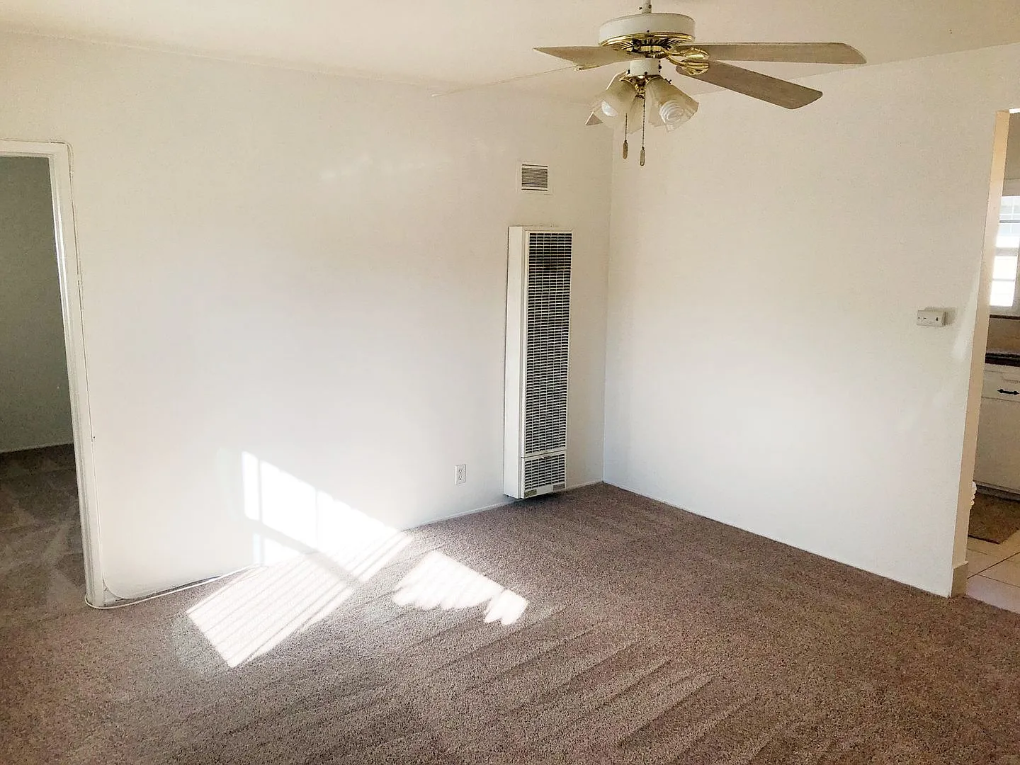 Cozy 1 Bed 1 Bathroom Apartment-$500 off 1st months rent — Photo 2