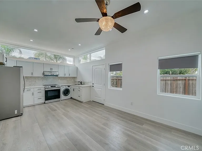 1476 Kenneth Dr — Photo 16