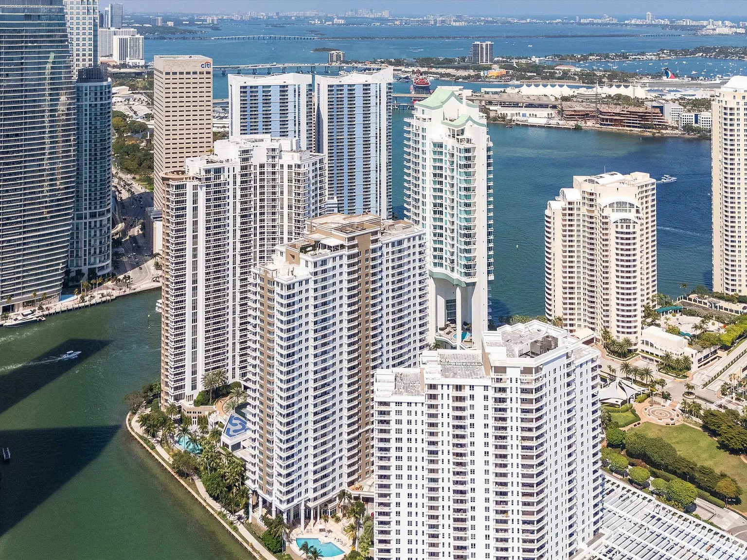 801 Brickell Key Blvd — Photo 2