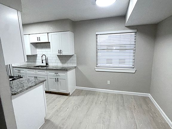 4th image of 2750 E Ledbetter Dr