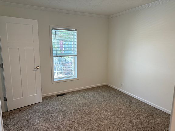 4th image of 3392 Windmill Ct SE #32