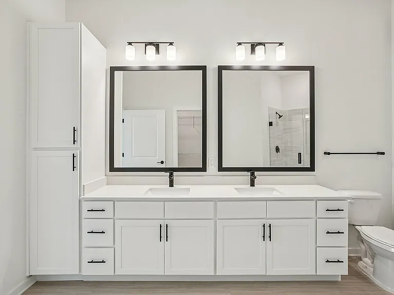 Bathroom with Dual Sink Vanity