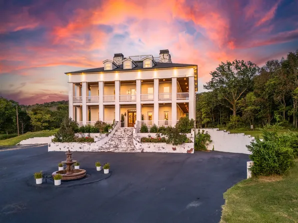 1181 Chicken Rd, Lebanon, TN 37090