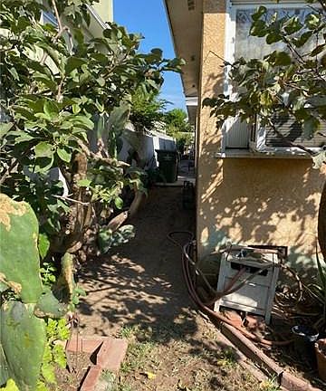 2nd image of 1011 Myrtle Ave