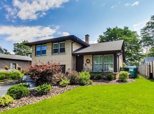 4709 Johnson Ave, Western Springs, IL 60558