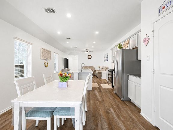 4th image of 5012 Pismo Ray Dr